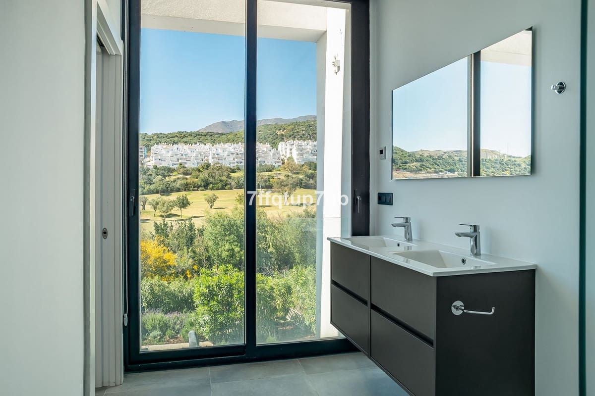 3 soveværelse Villa til salg i Estepona - € 1.395.000 (Ref: 9943760)