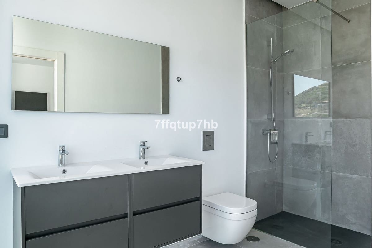 3 soveværelse Villa til salg i Estepona - € 1.395.000 (Ref: 9943760)