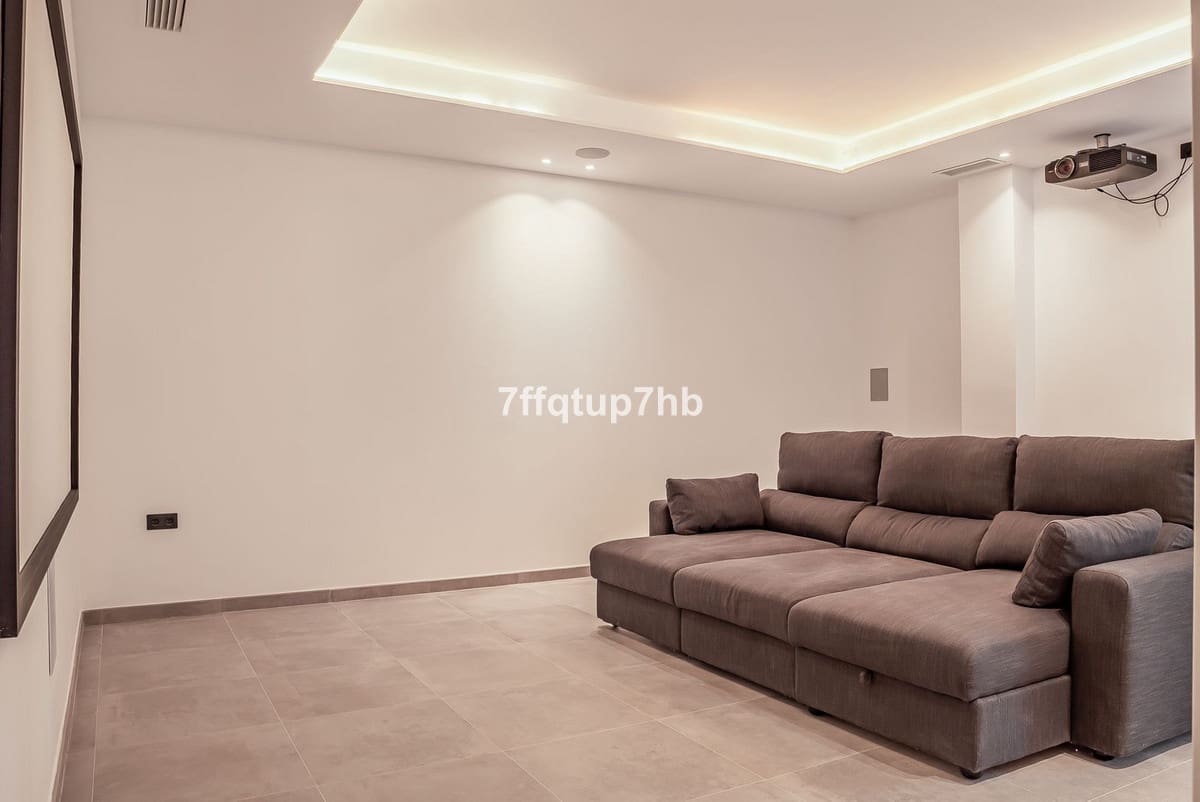 3 soveværelse Villa til salg i Estepona - € 1.395.000 (Ref: 9943760)