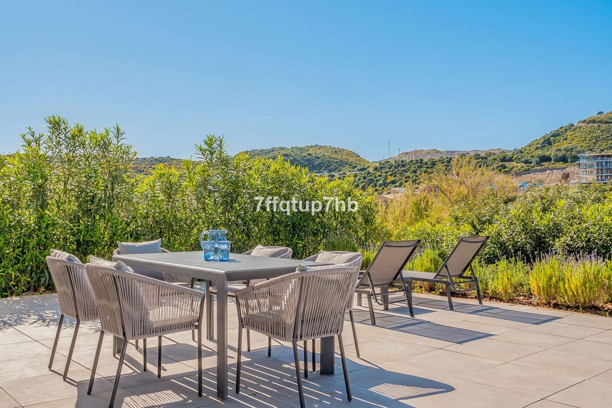 3 soveværelse Villa til salg i Estepona - € 1.395.000 (Ref: 9943760)