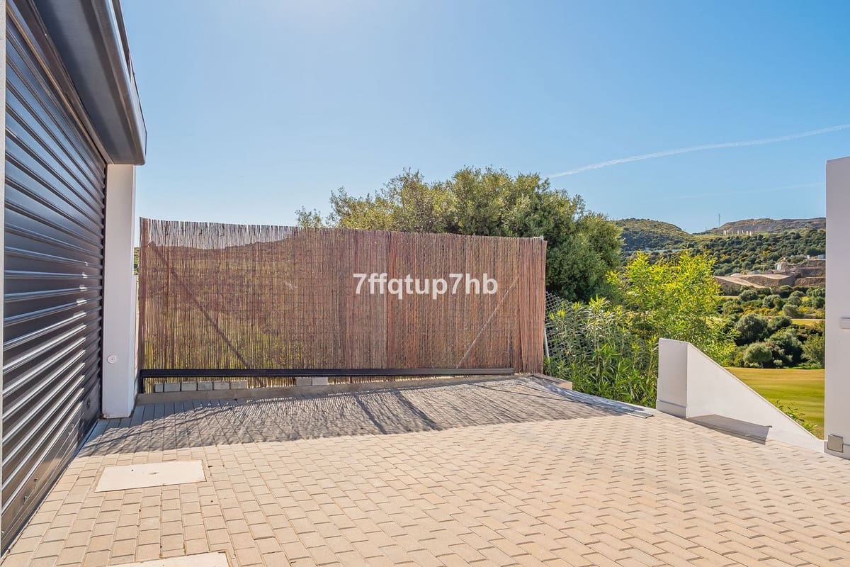 3 soveværelse Villa til salg i Estepona - € 1.395.000 (Ref: 9943760)