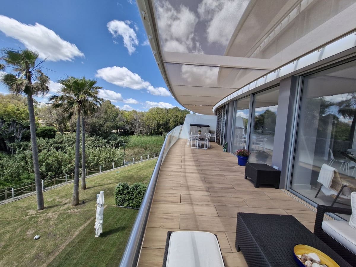 3 sypialnia Apartament na sprzedaż w Estepona z garażem - 1 375 000 € (Ref: 9943761)