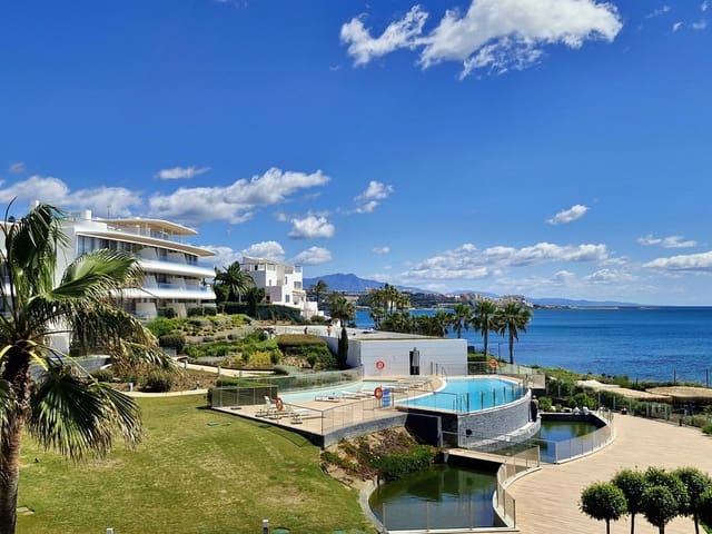 3 Zimmer Apartment zu verkaufen in Estepona mit Pool Garage - 1.375.000 € (Ref: 9943761)