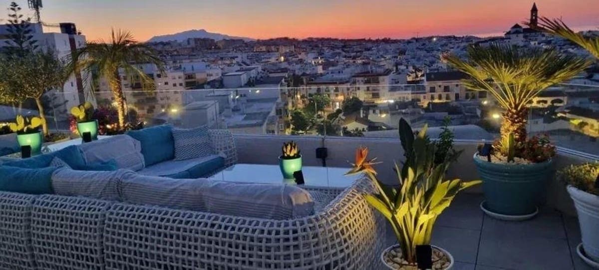 2 sypialnia Apartament na sprzedaż w Estepona z garażem - 1 499 000 € (Ref: 9943764)