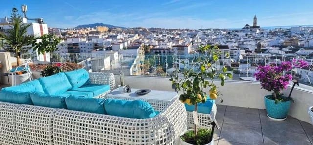 2 sypialnia Apartament na sprzedaż w Estepona z garażem - 1 499 000 € (Ref: 9943764)
