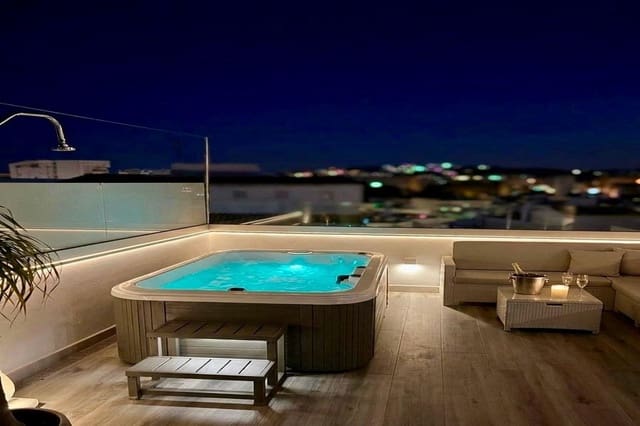 4 soveværelse Byhus til salg i Estepona - € 1.449.000 (Ref: 9943765)