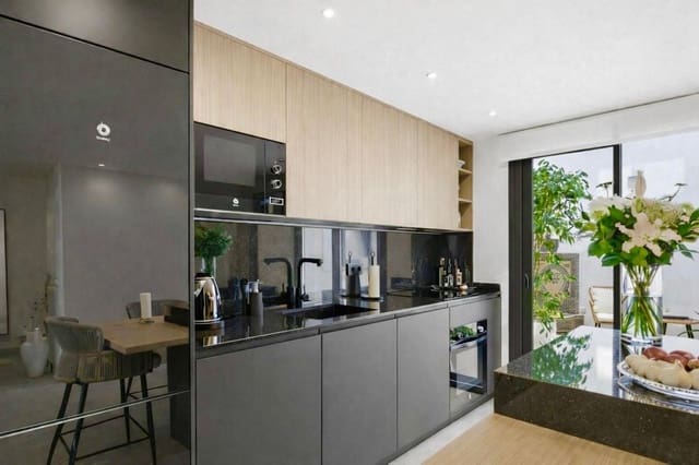 4 soveværelse Byhus til salg i Estepona - € 1.449.000 (Ref: 9943765)