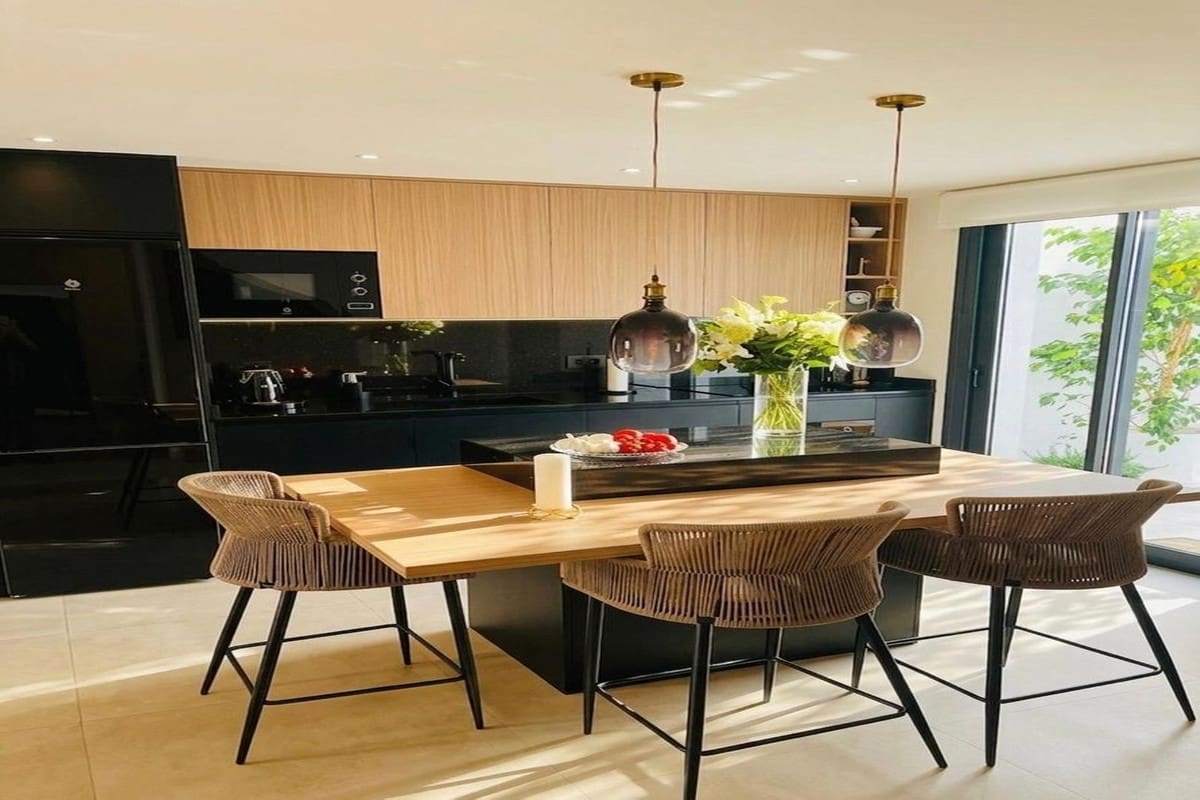 Casa de 4 habitaciones en Estepona en venta - 1.449.000 € (Ref: 9943765)