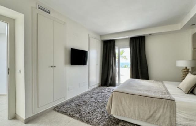 3 sovrum Lägenhet till salu i Estepona - 1 850 000 € (Ref: 9943766)