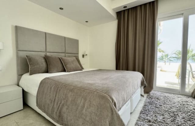 3 sovrum Lägenhet till salu i Estepona - 1 850 000 € (Ref: 9943766)