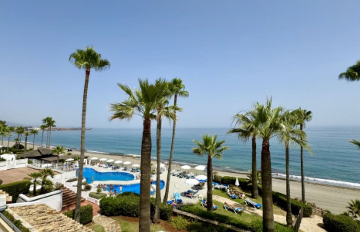 3 sovrum Lägenhet till salu i Estepona - 1 850 000 € (Ref: 9943766)