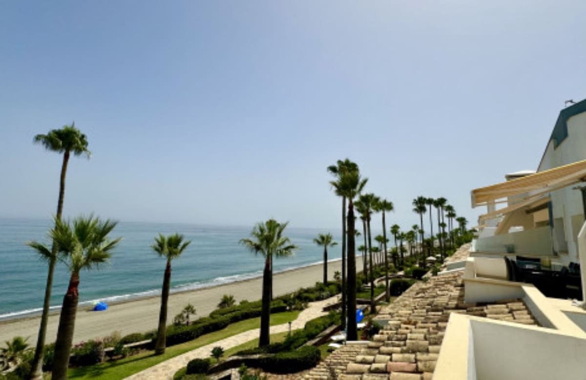 3 sovrum Lägenhet till salu i Estepona - 1 850 000 € (Ref: 9943766)