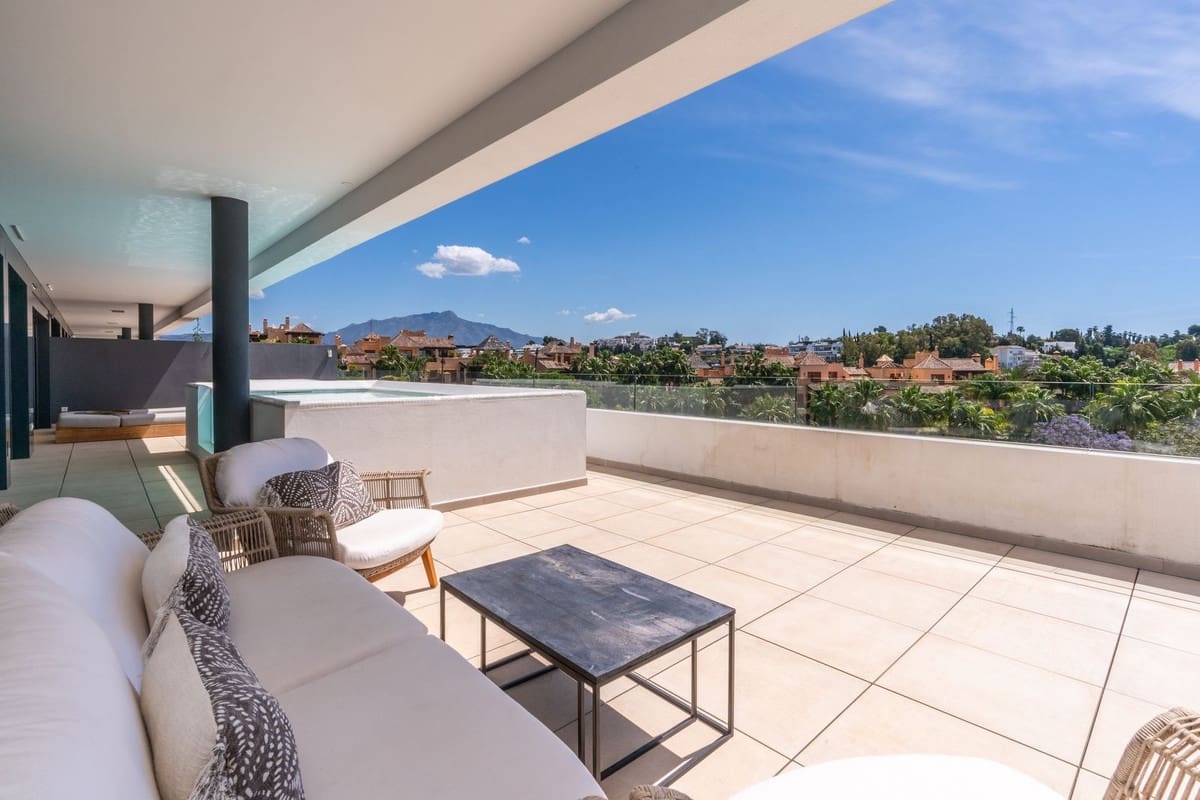 5 chambre Appartement à vendre à El Paraiso - 1 750 000 € (Ref: 9943768)