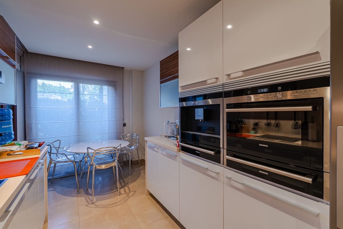 3 chambre Appartement à vendre à Estepona - 1 700 000 € (Ref: 9943769)