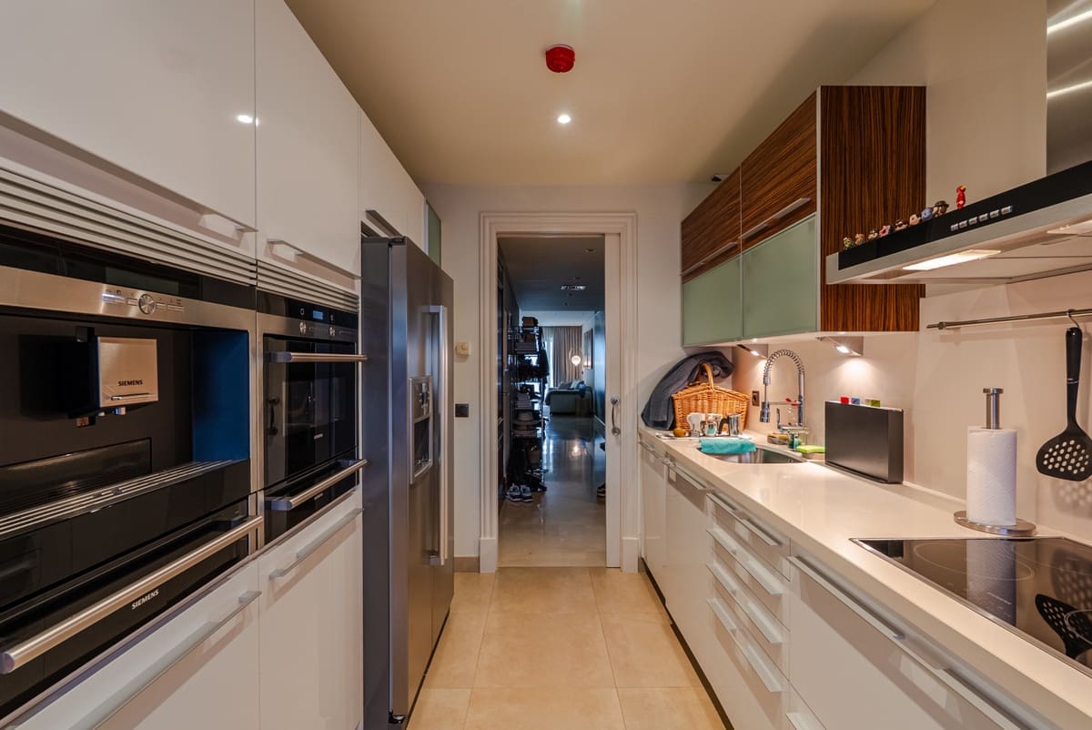 3 chambre Appartement à vendre à Estepona - 1 700 000 € (Ref: 9943769)