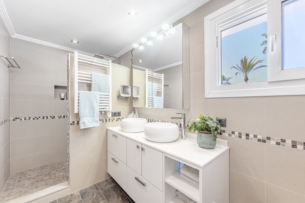 6 chambre Villa/Maison à vendre à Estepona - 1 550 000 € (Ref: 9943770)