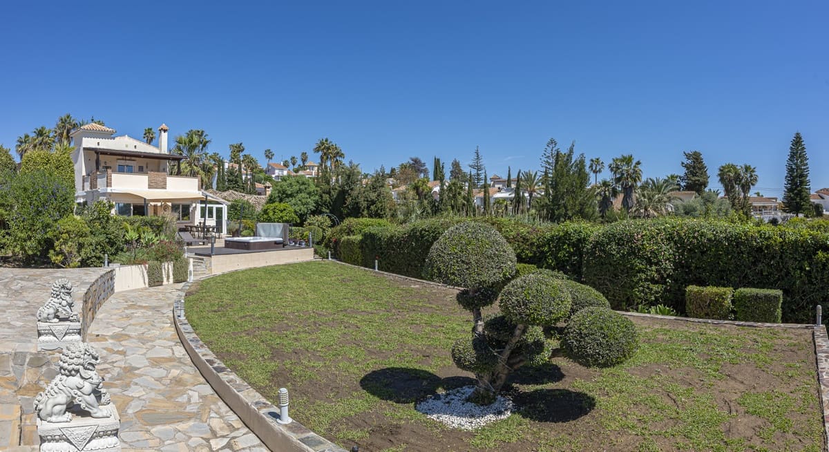 6 chambre Villa/Maison à vendre à Estepona - 1 550 000 € (Ref: 9943770)