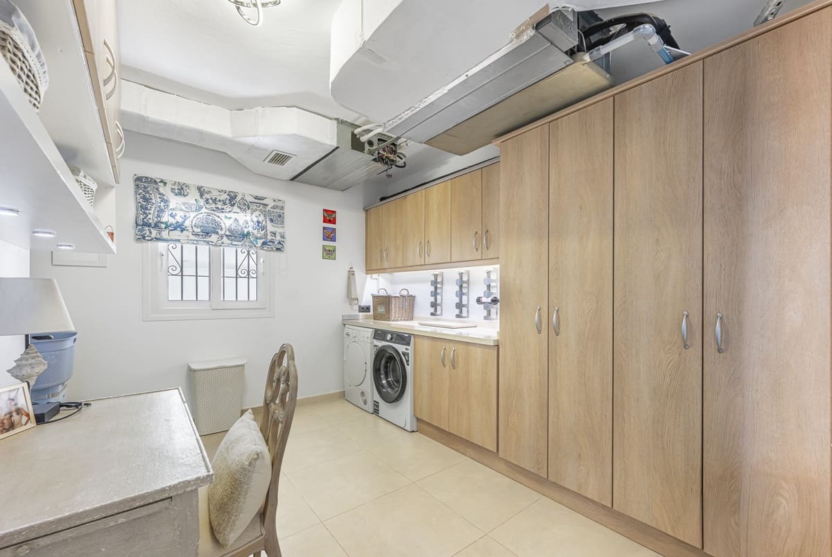 6 chambre Villa/Maison à vendre à Estepona - 1 550 000 € (Ref: 9943770)