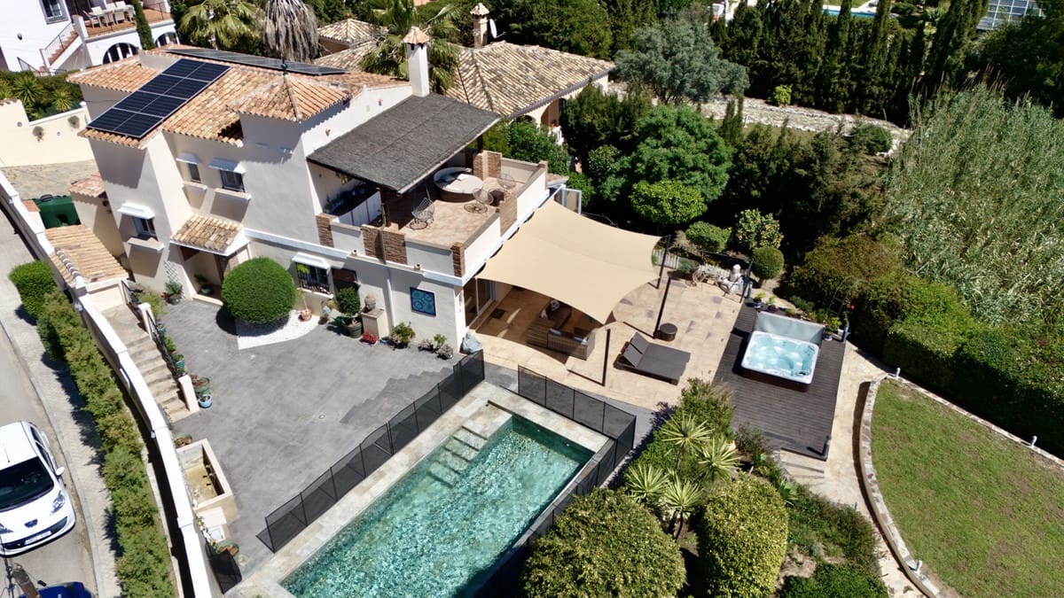 6 chambre Villa/Maison à vendre à Estepona - 1 550 000 € (Ref: 9943770)