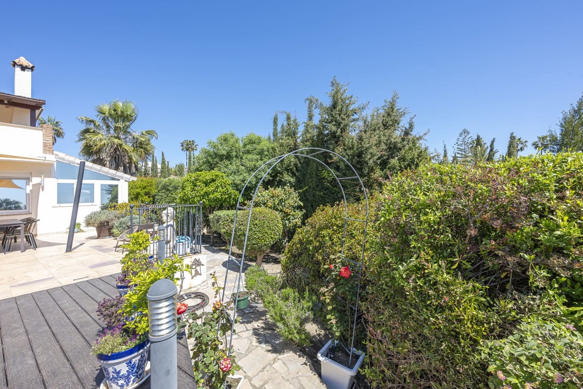 6 chambre Villa/Maison à vendre à Estepona - 1 550 000 € (Ref: 9943770)