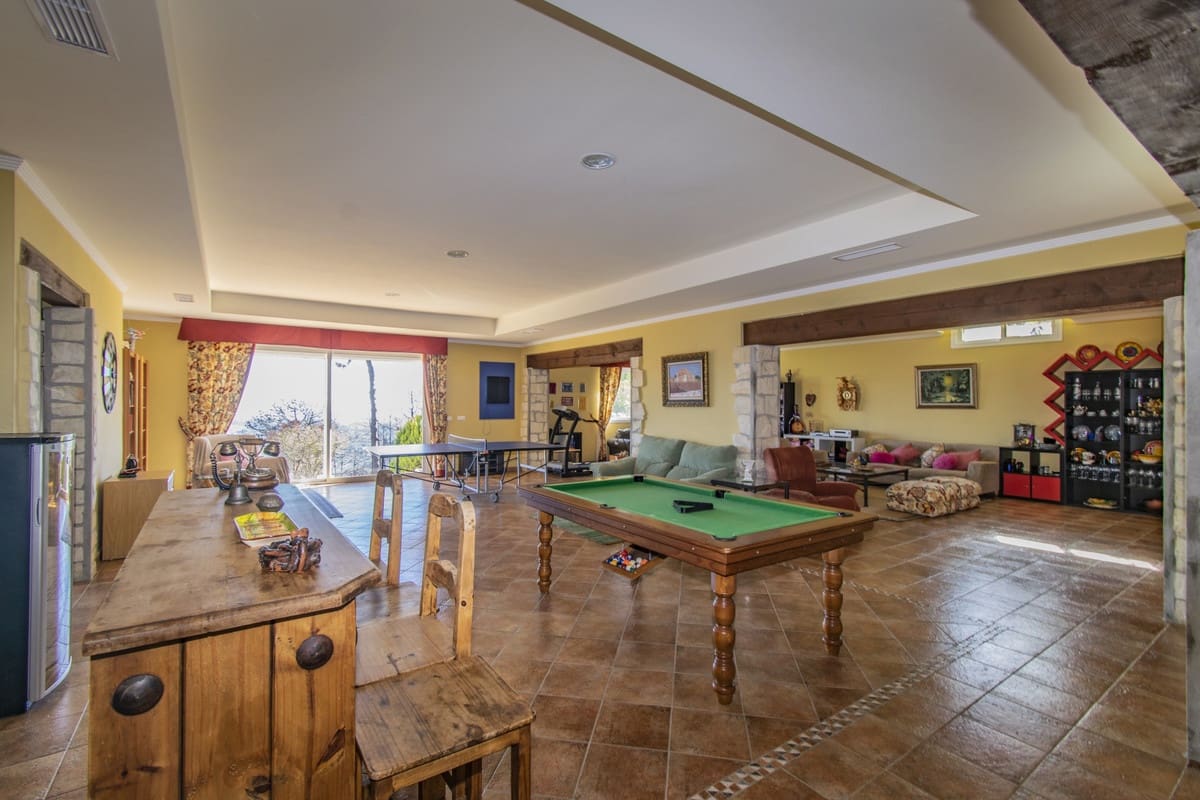 7 camera da letto Villa in vendita in Estepona con garage - 2.300.000 € (Rif: 9943773)