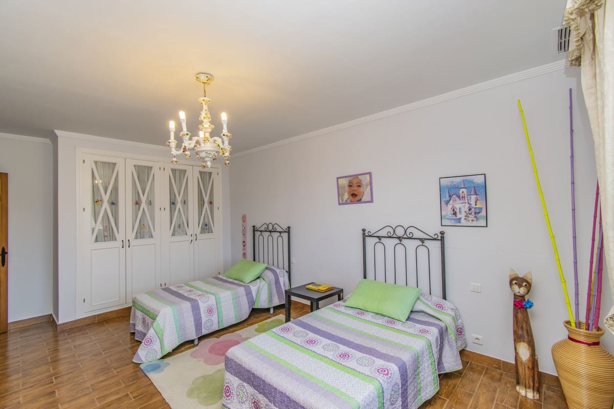 7 camera da letto Villa in vendita in Estepona con garage - 2.300.000 € (Rif: 9943773)