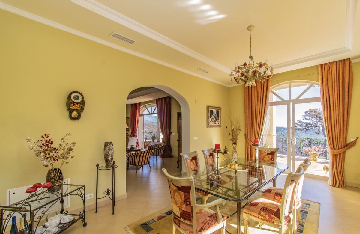 7 camera da letto Villa in vendita in Estepona con garage - 2.300.000 € (Rif: 9943773)