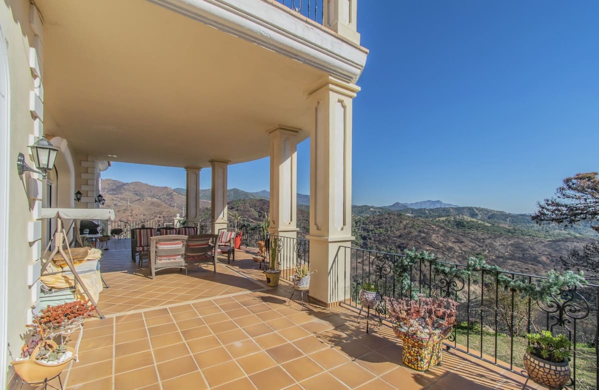 7 camera da letto Villa in vendita in Estepona con garage - 2.300.000 € (Rif: 9943773)