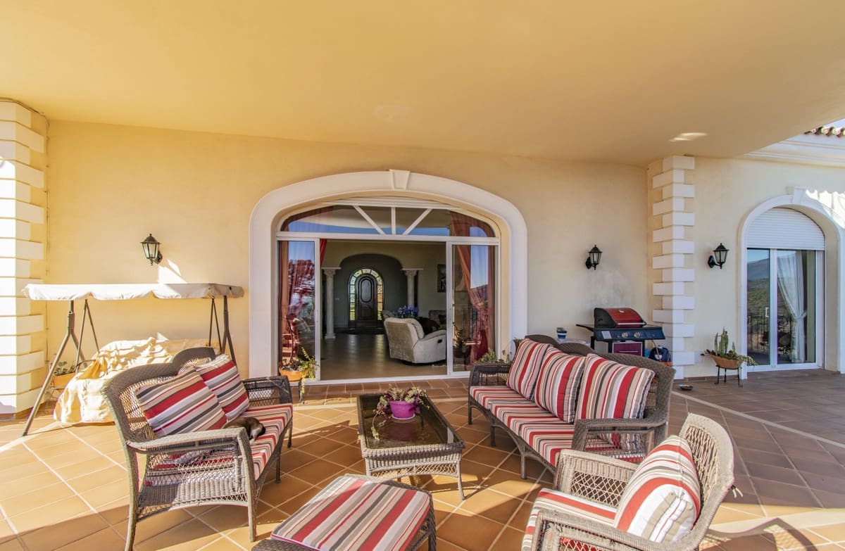 7 camera da letto Villa in vendita in Estepona con garage - 2.300.000 € (Rif: 9943773)