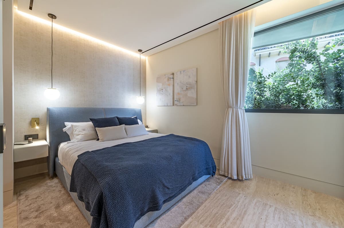 2 slaapkamer Appartement te koop in Estepona - € 2.395.000 (Ref: 9943777)