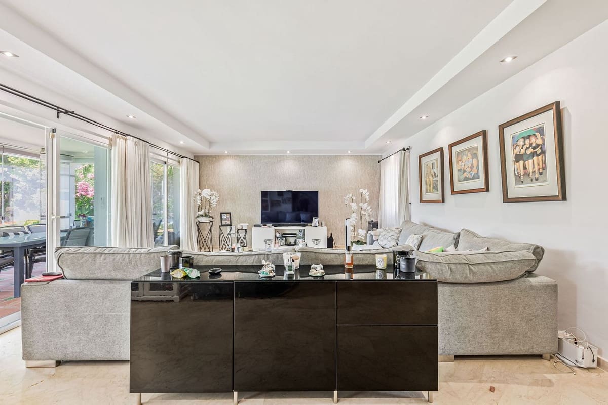 4 camera da letto Villa in vendita in Estepona con garage - 2.695.000 € (Rif: 9943780)