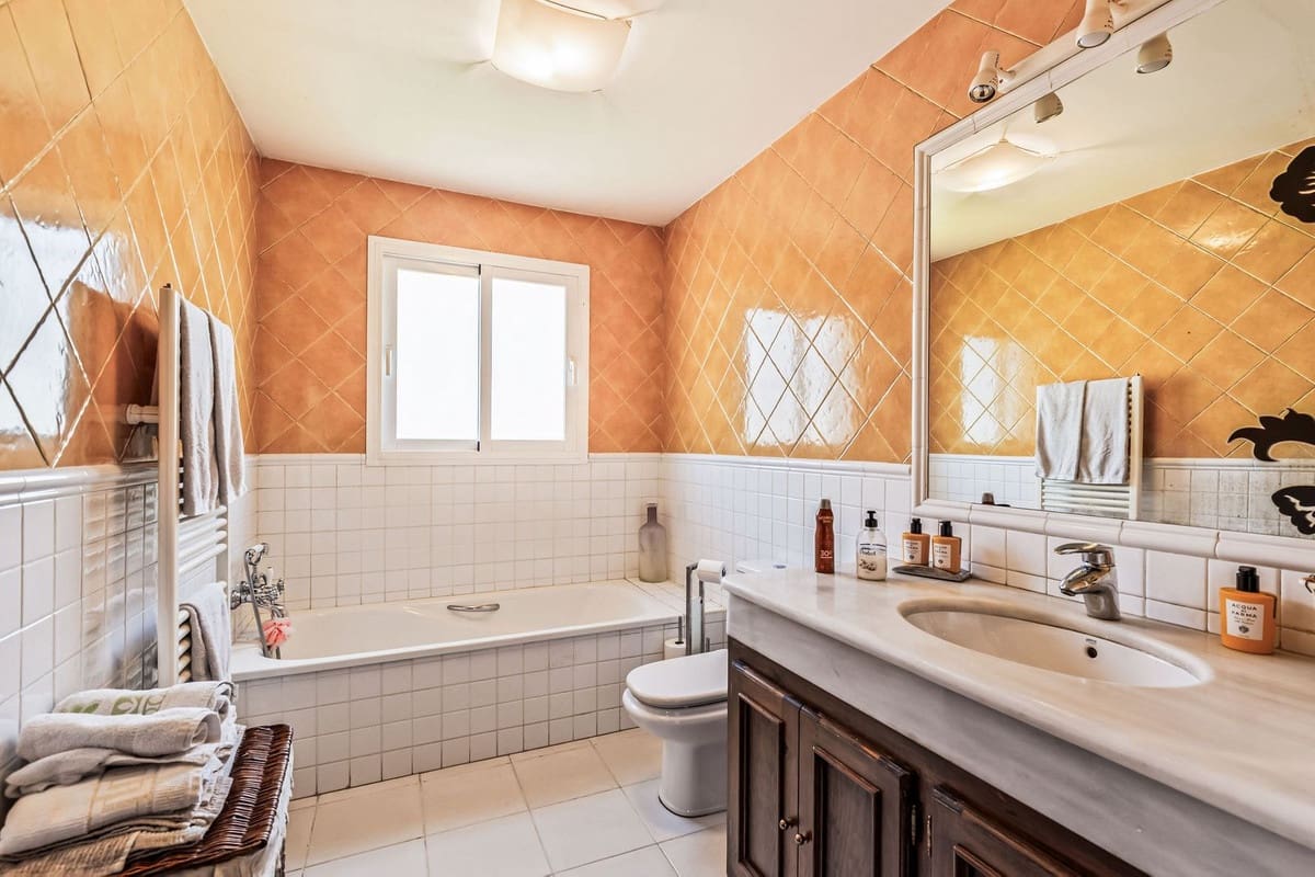 4 camera da letto Villa in vendita in Estepona con garage - 2.695.000 € (Rif: 9943780)