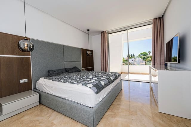 4 sovrum Hus till salu i Río Real, Marbella med pool garage - 1 250 000 € (Ref: 9997599)