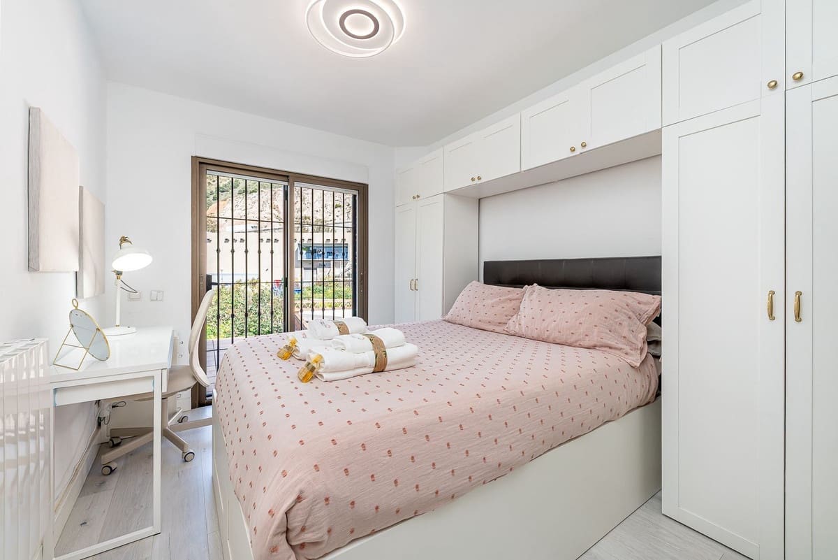 4 soveværelse Villa til salg i Benalmadena med garage - € 1.190.000 (Ref: 9997606)