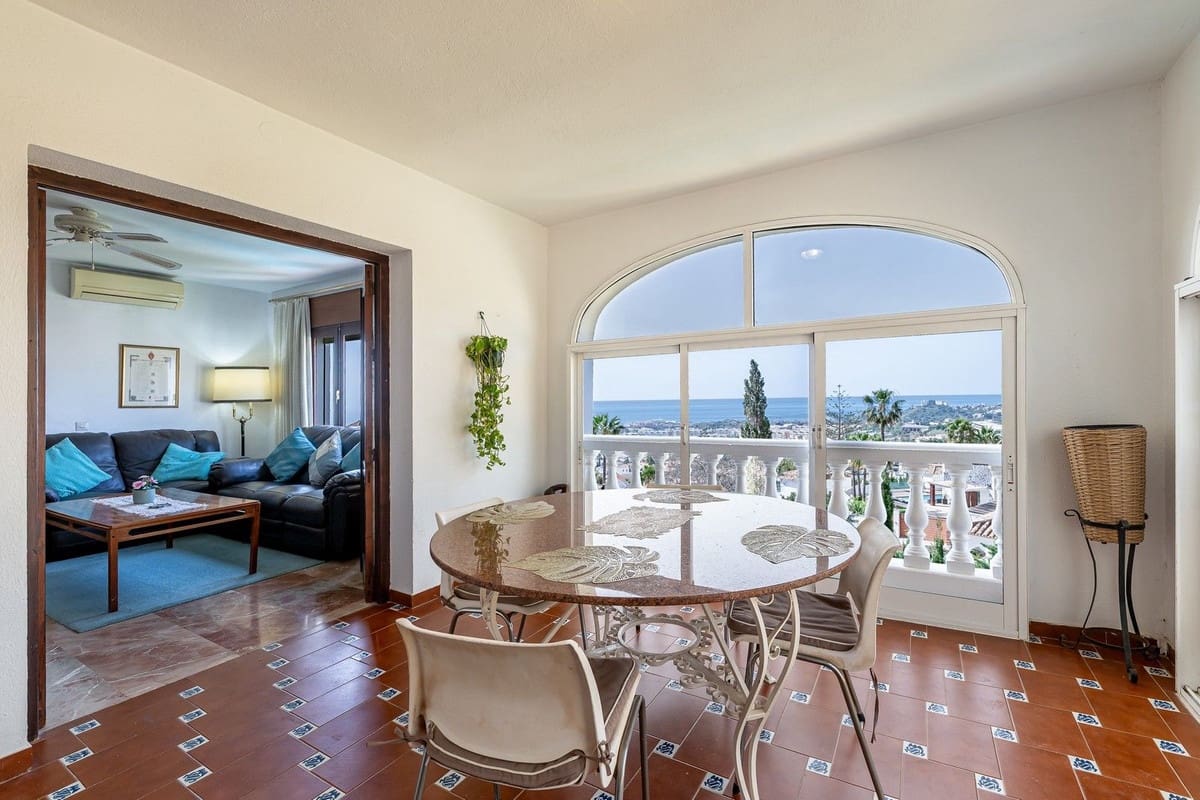 5 soveværelse Villa til salg i Benalmadena med garage - € 1.150.000 (Ref: 9997607)