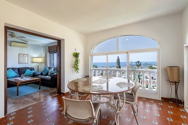 Chalet de 5 habitaciones en Benalmádena en venta con piscina garaje - 1.150.000 € (Ref: 9997607)