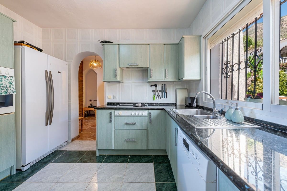5 soveværelse Villa til salg i Benalmadena med garage - € 1.150.000 (Ref: 9997607)