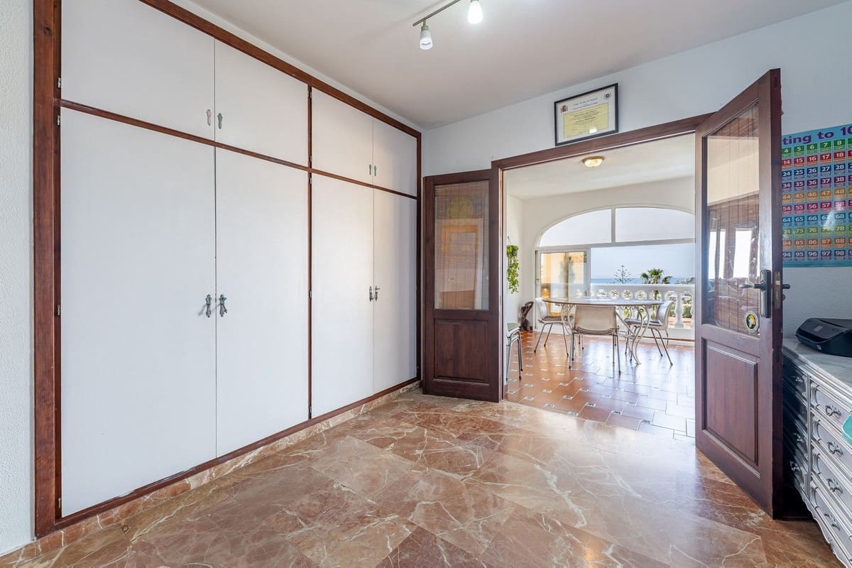 5 soveværelse Villa til salg i Benalmadena med garage - € 1.150.000 (Ref: 9997607)