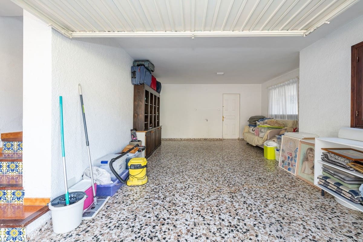 5 soveværelse Villa til salg i Benalmadena med garage - € 1.150.000 (Ref: 9997607)