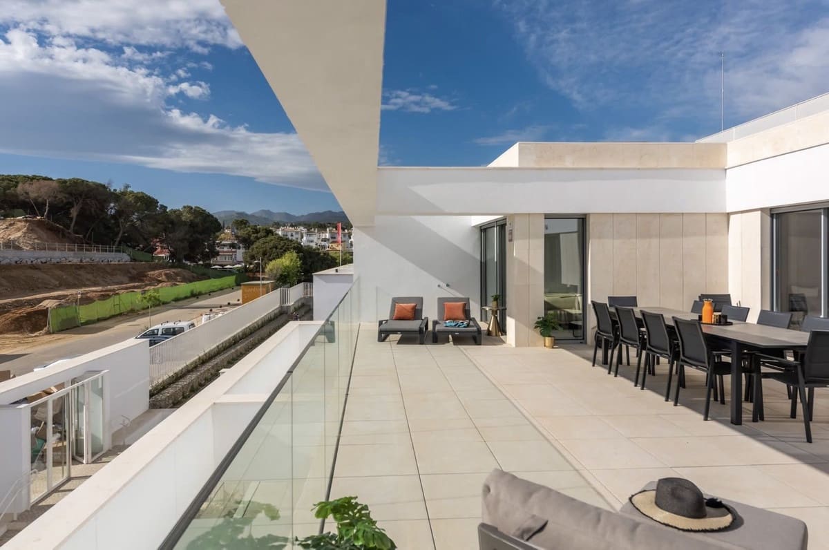 3 soveværelse Lejlighed til salg i Elviria - € 1.150.000 (Ref: 9997608)