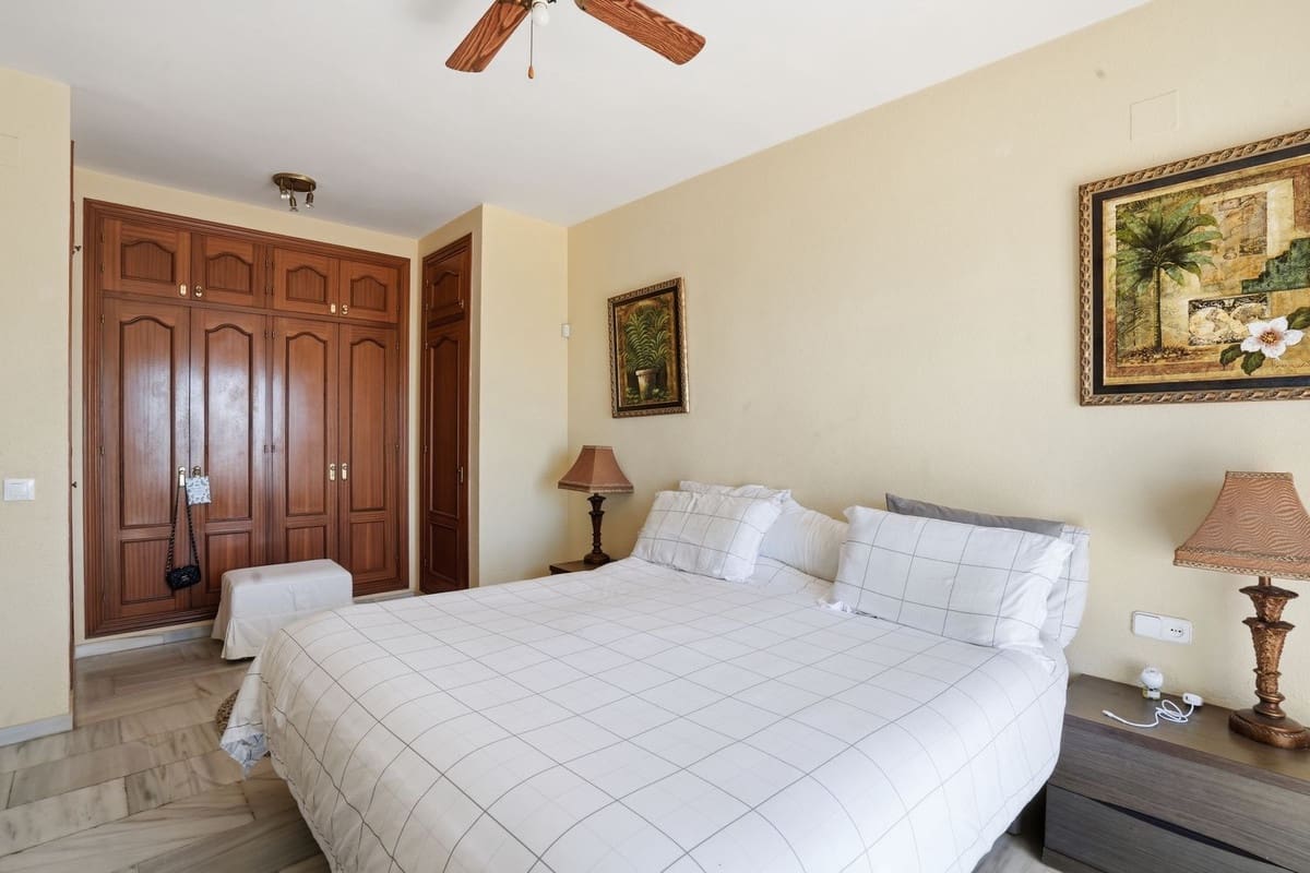 6 sovrum Villa till salu i Benalmadena med garage - 1 495 000 € (Ref: 9997610)