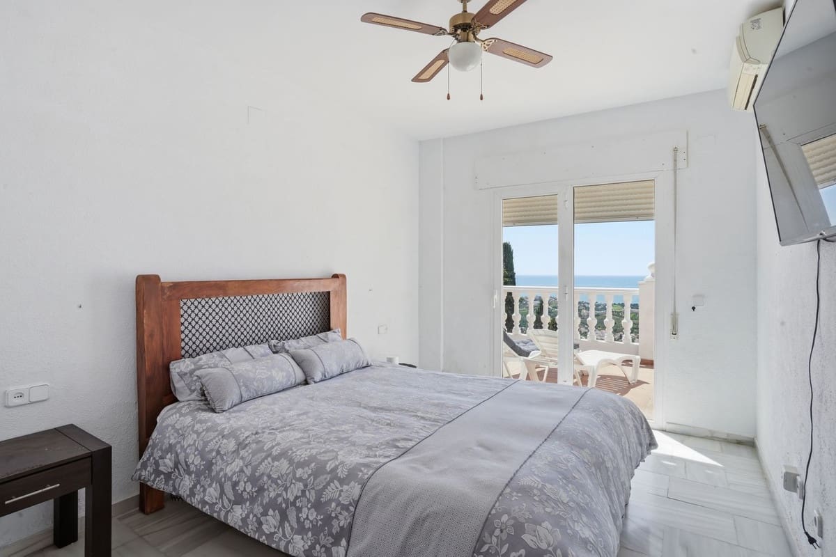 6 sovrum Villa till salu i Benalmadena med garage - 1 495 000 € (Ref: 9997610)