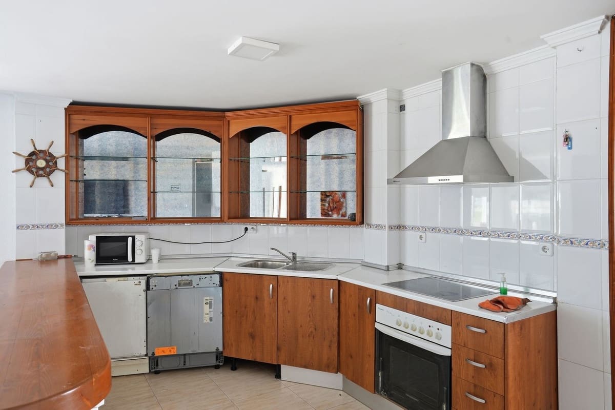 6 sovrum Villa till salu i Benalmadena med garage - 1 495 000 € (Ref: 9997610)