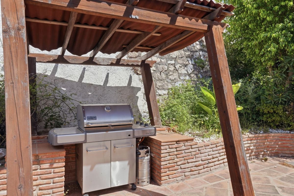 6 sovrum Villa till salu i Benalmadena med garage - 1 495 000 € (Ref: 9997610)