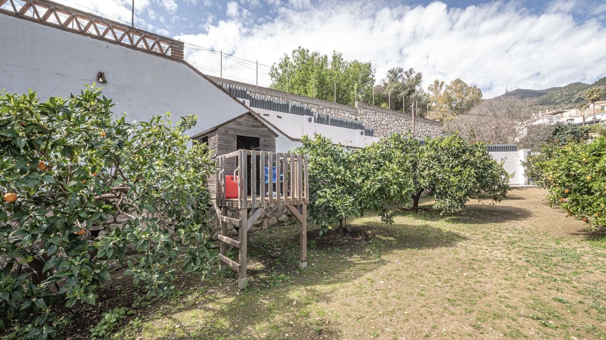 4 soverom Villa til salgs i Benalmadena med garasje - € 1 550 000 (Ref: 9997611)