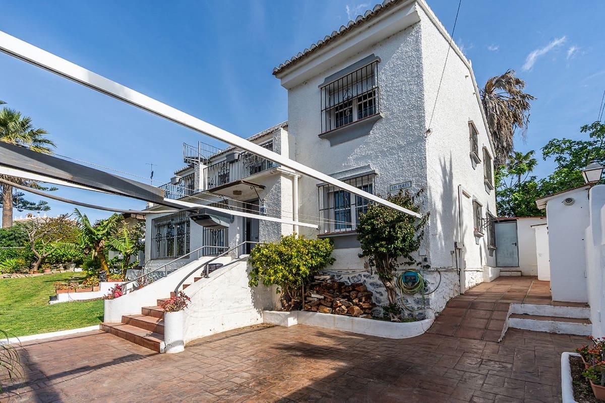 6 soverom Villa til salgs i Rio Real med svømmebasseng garasje - € 1 285 000 (Ref: 9997613)