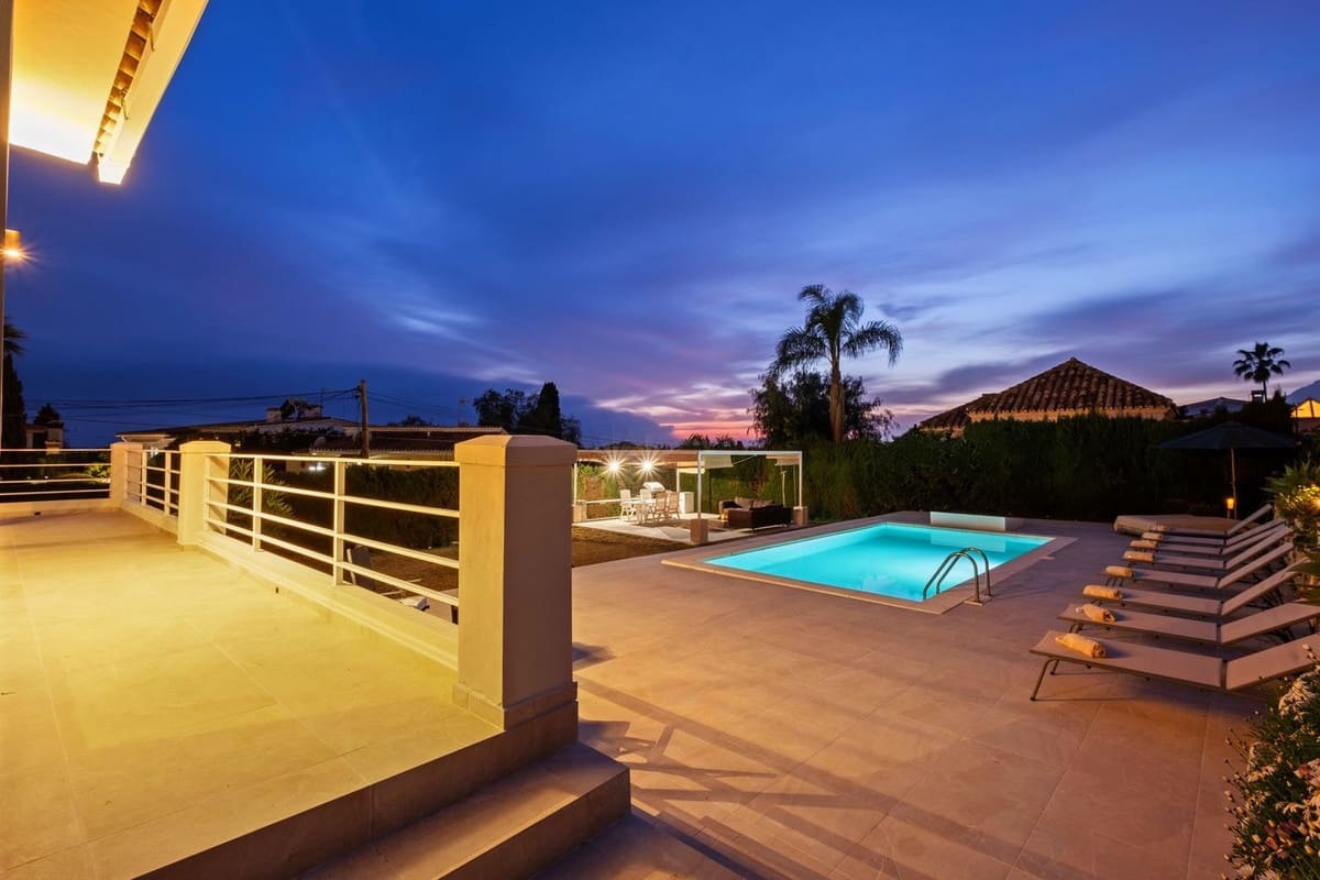 4 camera da letto Villa in vendita in Elviria con garage - 1.649.000 € (Rif: 9997615)