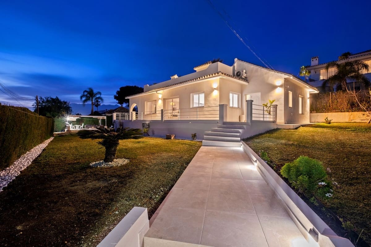 4 camera da letto Villa in vendita in Elviria con garage - 1.649.000 € (Rif: 9997615)