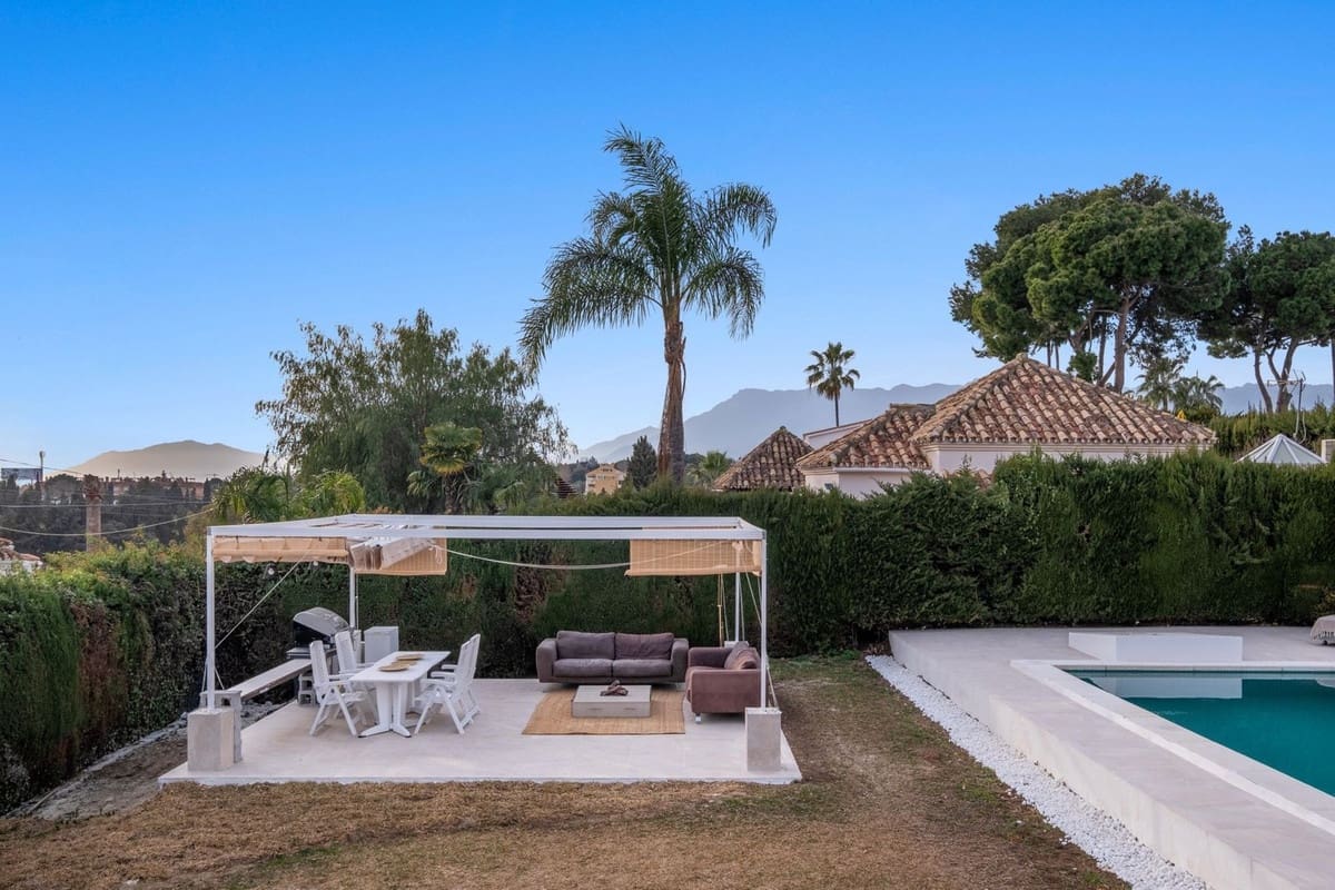 4 camera da letto Villa in vendita in Elviria con garage - 1.649.000 € (Rif: 9997615)