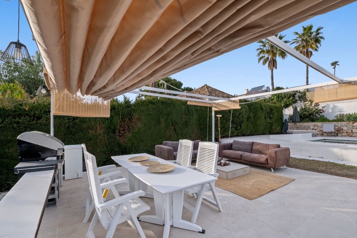4 camera da letto Villa in vendita in Elviria con garage - 1.649.000 € (Rif: 9997615)